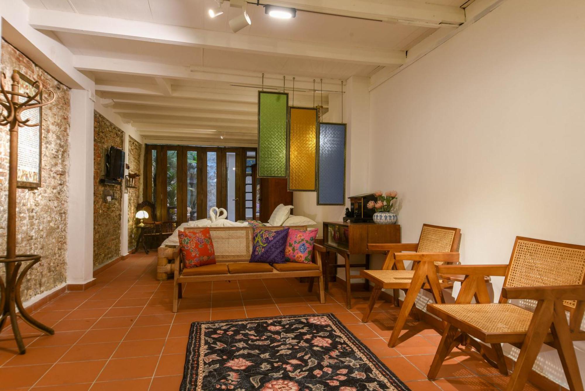 Ohana House Hq Malacca Exterior photo