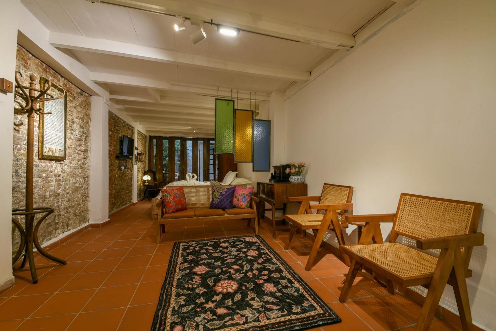 Ohana House Hq Malacca Exterior photo